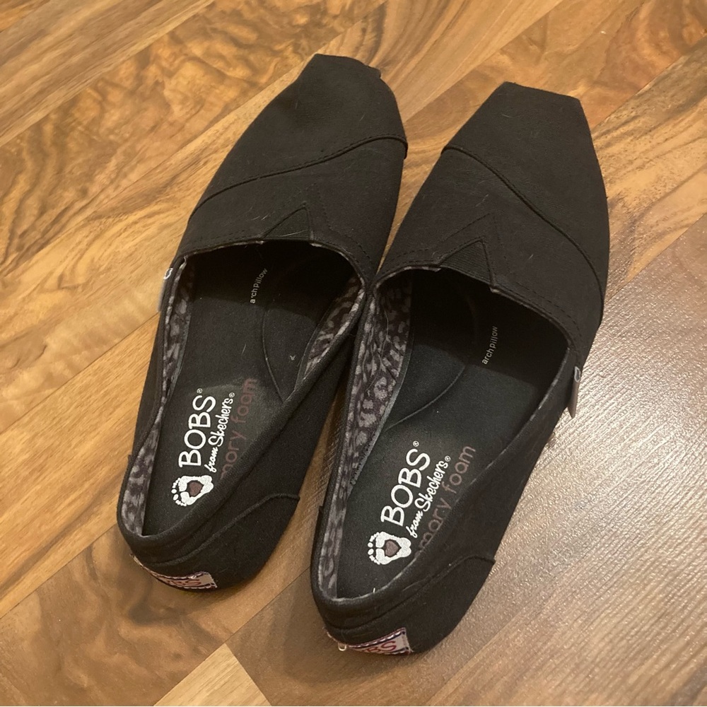 Black bobs size 8